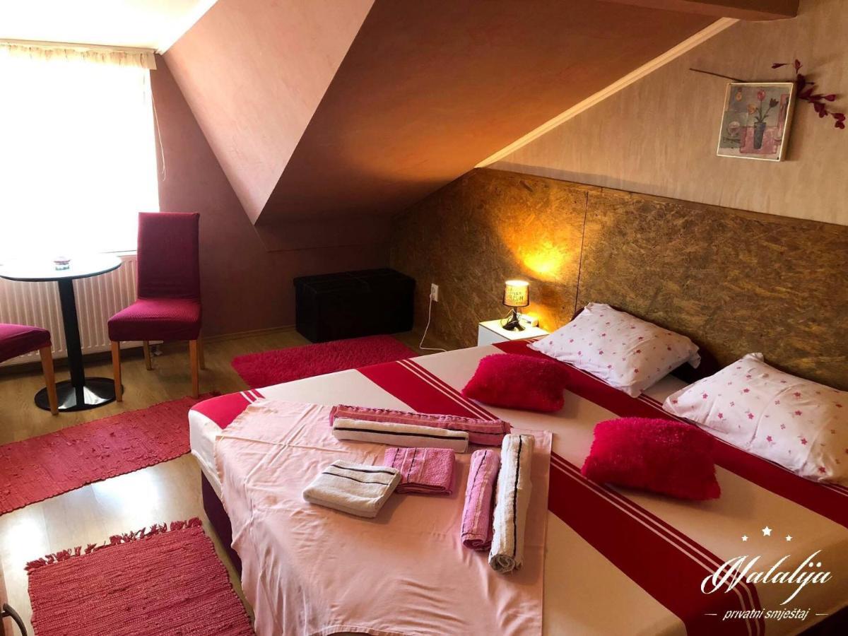 Hotel Smjestaj Natalija à Osijek Extérieur photo
